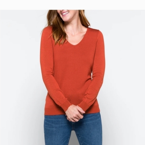 LOVE ♡ELLIE MIA BACK DETAIL SWEATER Women's Size XS V-Neckline, Pull Over - Picture 11 of 11